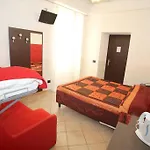Sakura Guest house
